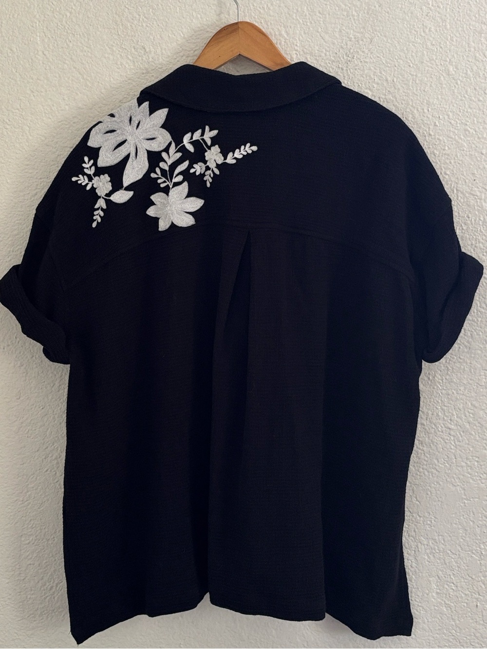 We The Free People Flowers Oversized Embroidered Shirt Black White Button Up - Picture 4 of 11